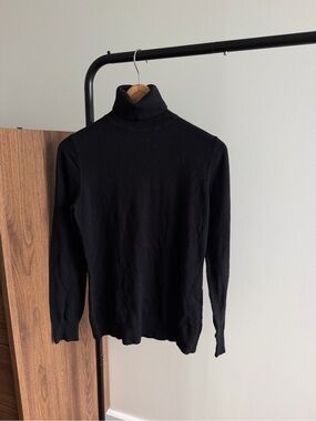 Twik Simons Classic Black Turtleneck Sweater Size M